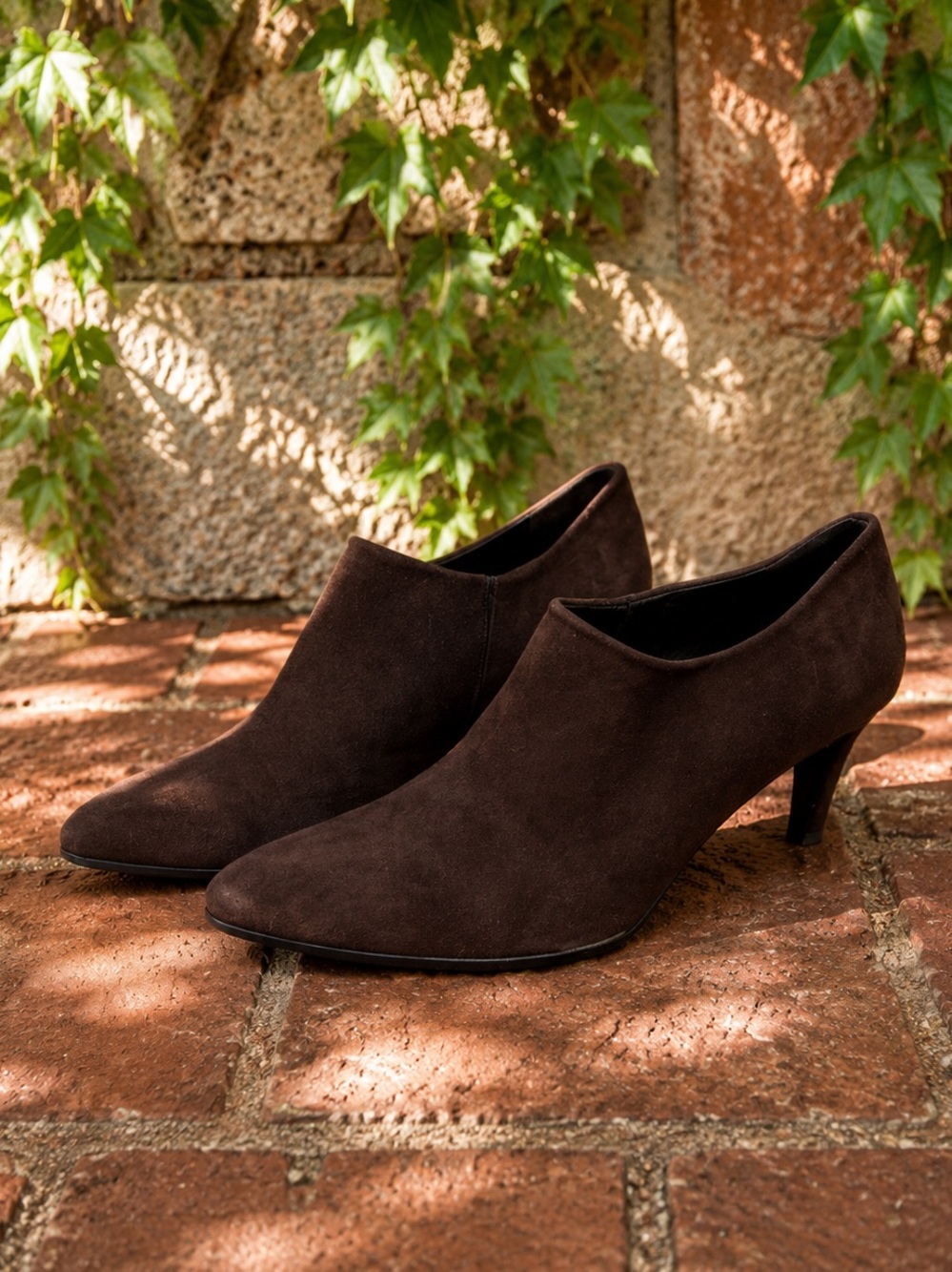 STUART WEITZMAN Pointed Toe Quiet Luxury Slip-On Brown Suede Shooties, 8.5